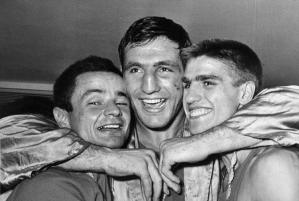 ROMA 1960: SPECIALE OLIMPIADI Da sinistra, i pugili italiani  Francesco Musso, Francesco De Piccoli e Nino Benvenuti, tutti vincitori della medaglia d'oro ai Giochi di Roma. Archivio Storico ANSA