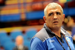 20090906 - ASSAGO (MILANO) - SPR - PUGILATO: XV CAMPIONATI MONDIALI. L'allenatore della nazionale italiana Francesco Damiani oggi domenica 6 settembre 2009 al Forum di Assago ai XV campionati del mondo AIBA. Lomachenko si è imposto per 16 a 2. DANIEL DAL ZENNARO/ANSA