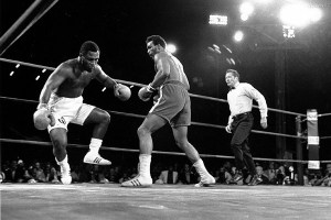 foreman-knocks-down-frazier